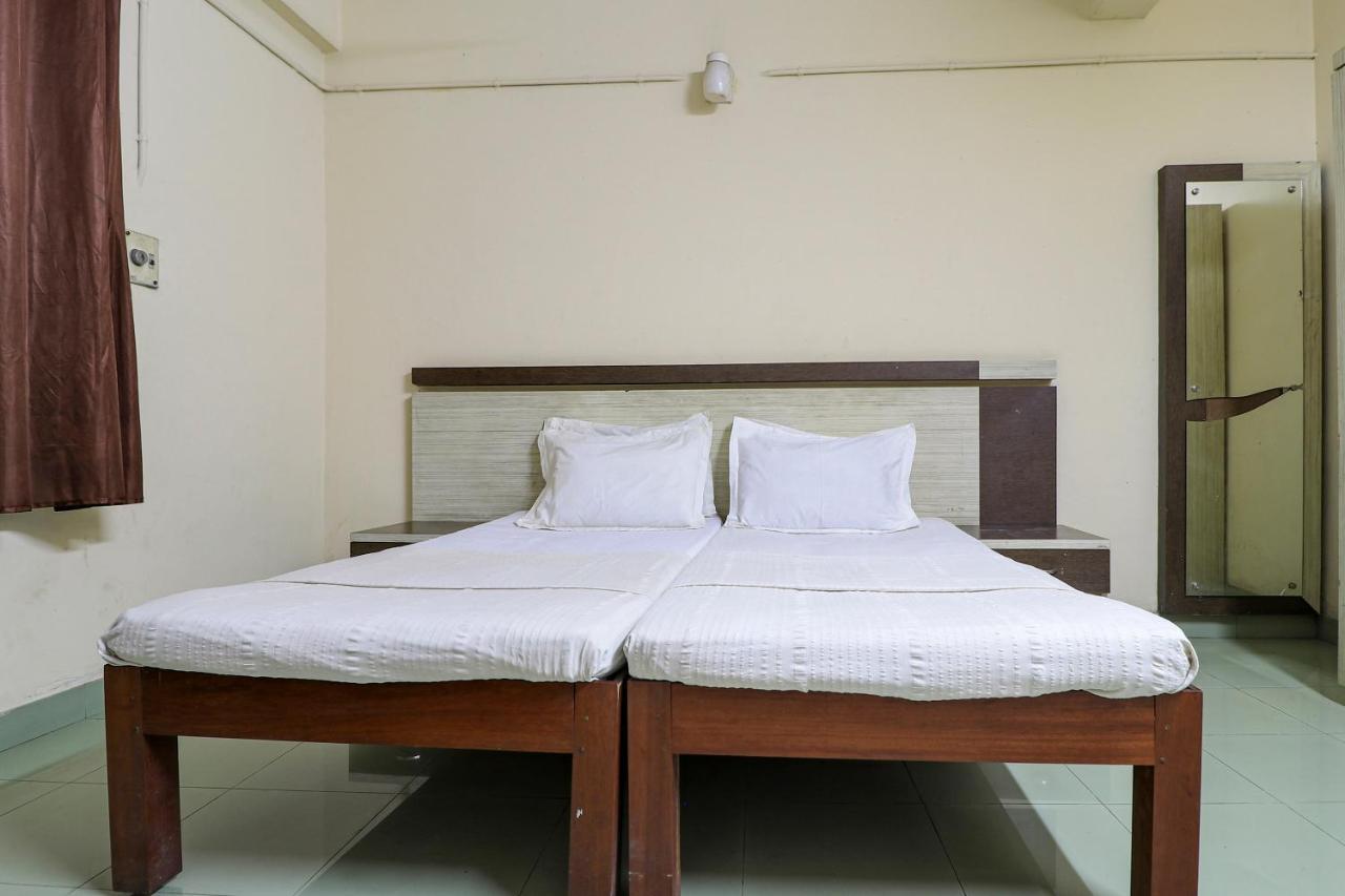 สปอต ออน 60610 มาลาพร ทัวริสต์โฮม Hotel Kannur ภายนอก รูปภาพ