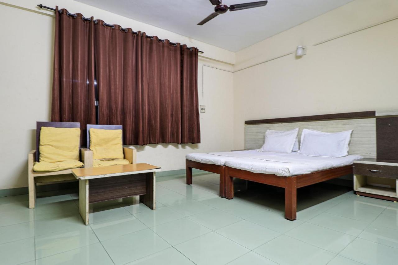 สปอต ออน 60610 มาลาพร ทัวริสต์โฮม Hotel Kannur ภายนอก รูปภาพ
