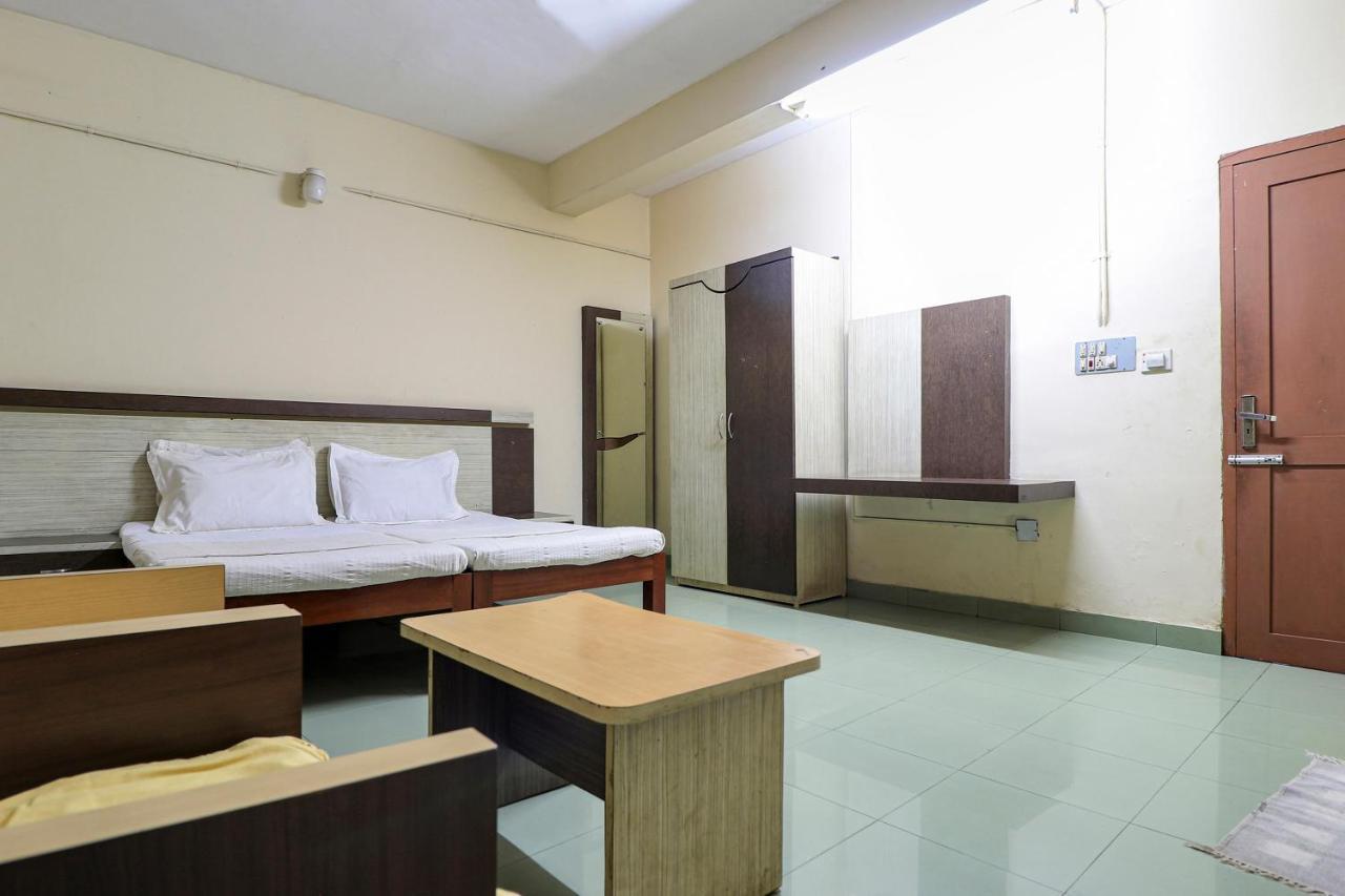 สปอต ออน 60610 มาลาพร ทัวริสต์โฮม Hotel Kannur ภายนอก รูปภาพ